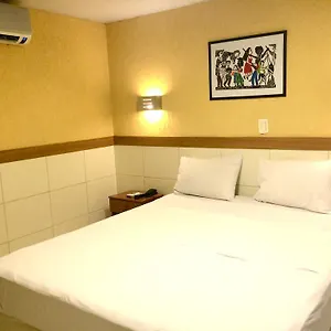 https://hotel-veraneio.portodegalinhashotels.com